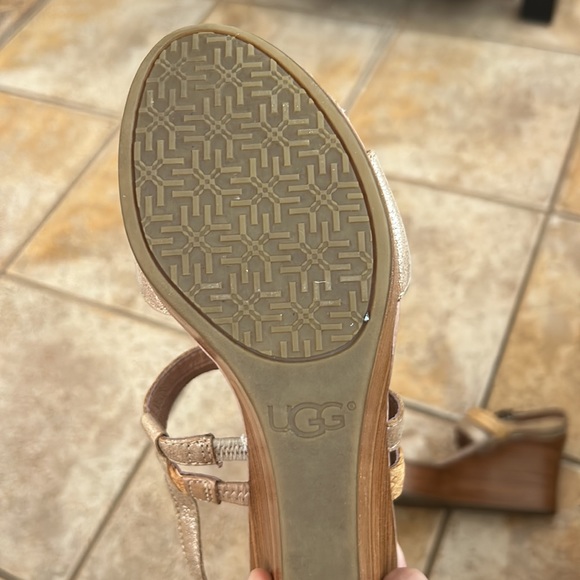 Tan Ugg Wedges - Picture 4 of 5